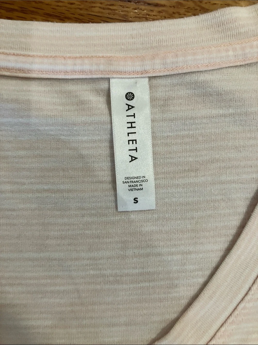Athleta Women’s A-line Navy Skirt Sz 6 and Long Sleeve Pink Tee Sz S EUC